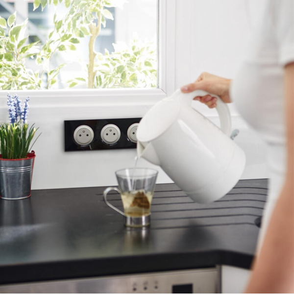 Legrand Céliane - Mécanisme PC 2P+T - 16A - Réf.: 067111