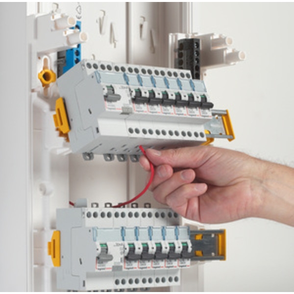 Legrand - Coffret DRIVIA 13 Modules - 1 Rangée de 13M - largeur 250mm - Réf.: 401211